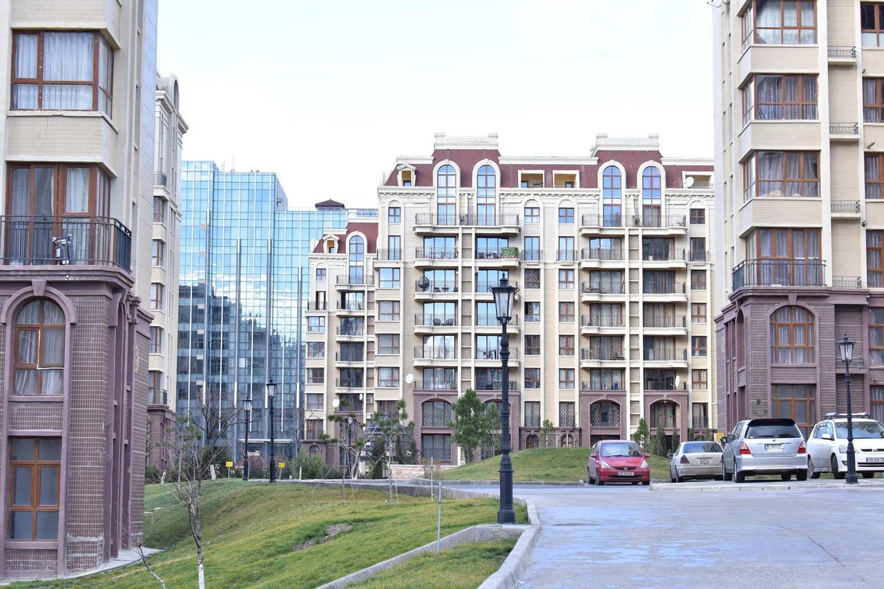 Aden Apartments Tbilisi Buitenkant foto