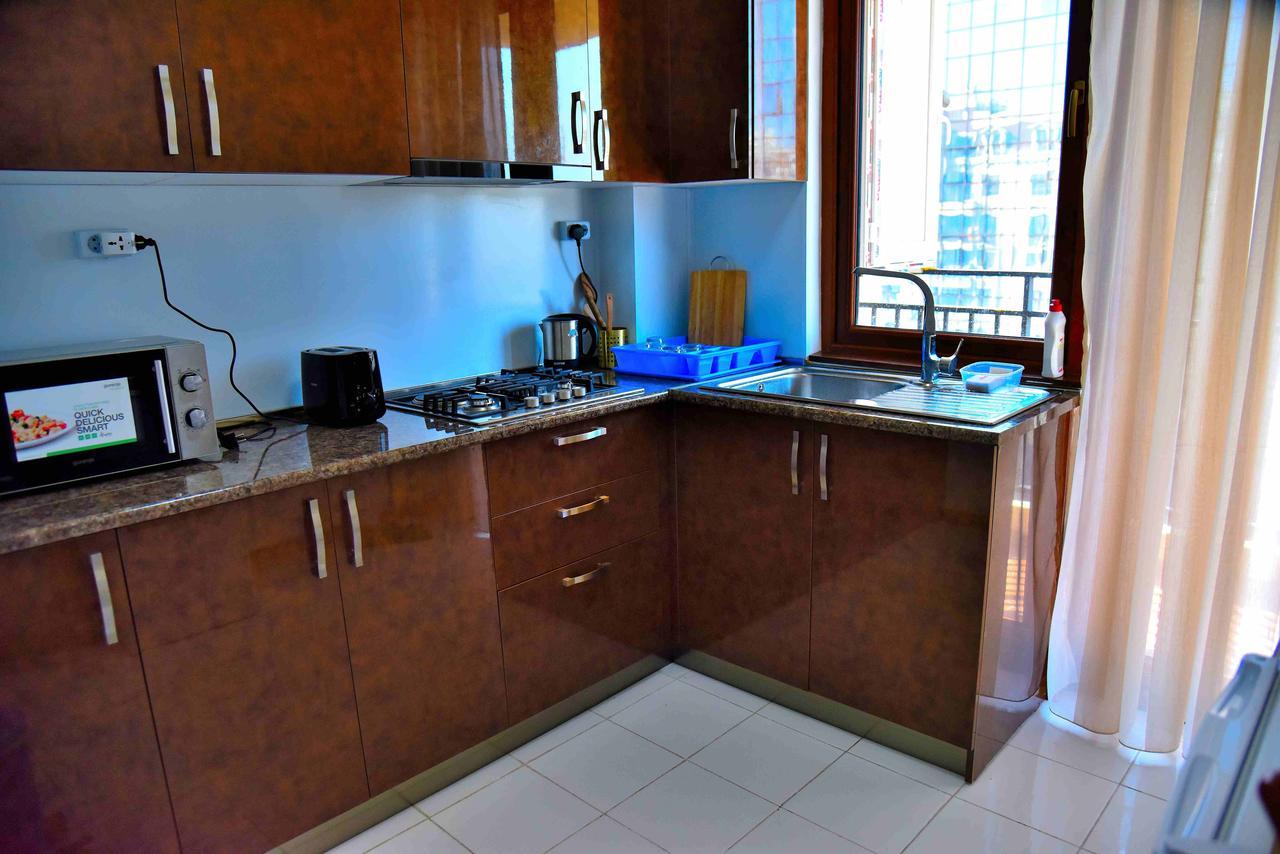 Aden Apartments Tbilisi Buitenkant foto
